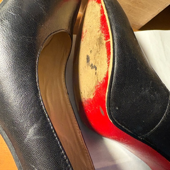 Christian Louboutin Classic Black 👠 Kate Pump sz 41 - Picture 8 of 11